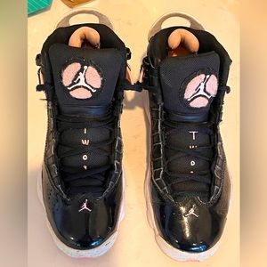 Jordan 6 rings girls size 4Y.
